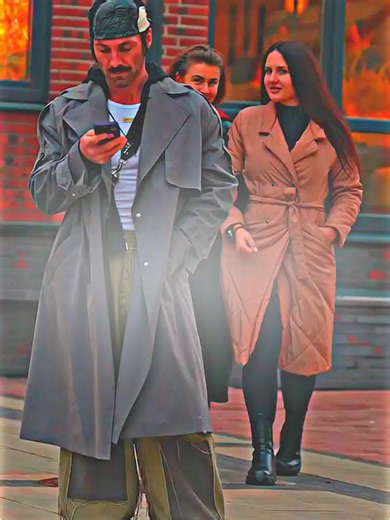 Sweet Girl's Social Experiment with Gifts