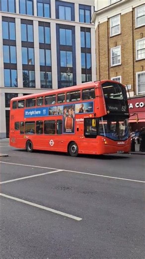 Metroline London VWH2399 on the 52 to Victoria #metroline #buses