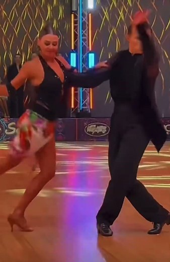 轻快活泼牛仔舞 #顶尖舞者 #dance #一起跳舞 #经典再现