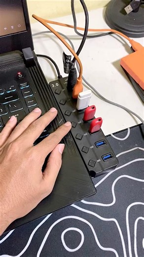 USB LAPTOP LO DIKIT? USB HUB INI PENYELAMAT NYA!