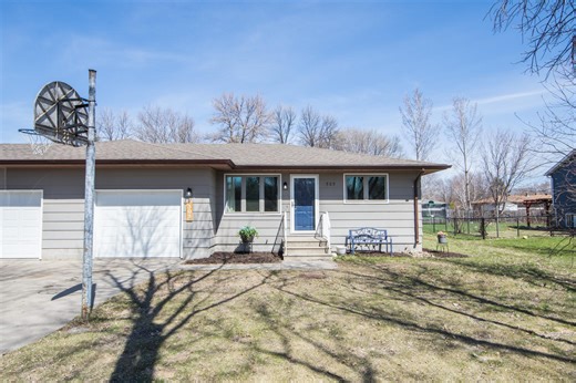 505 8th Ave SE, Barnesville, MN 56514 - MLS 7055739 - Coldwell Banker
