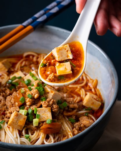 Bold, saucy and ridiculously easy to make. Shanghai Hot Sauce Noodles... this one’s got weeknight hero written all over it 😏✨ | Marion's Kitchen