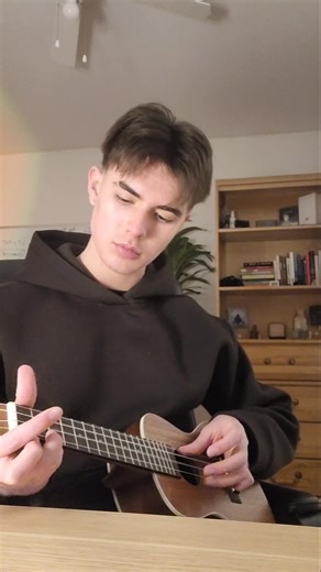 First time fingerpicking! #ukulele