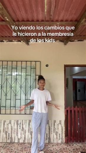 Sigo sin entender lo de la membresía pero le quitaron varias cosas importantes, como el llaverito de stay, pero si se puede comprar o no 😭?#straykids #stay #skzstay #merch