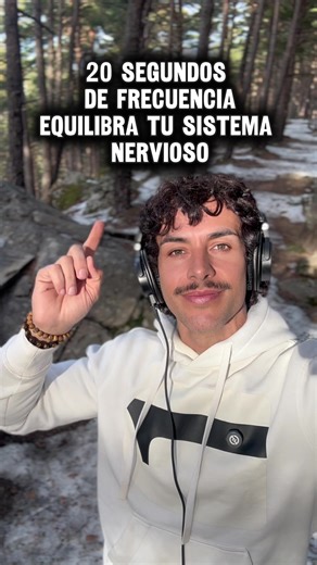 El orden del universo tiene una frecuencia, y tu cuerpo la reconoce. 🌀🧬 Cuando el cerebro escucha una vibración basada en el Golden Ratio (Proporción Áurea), ocurre algo fascinante: el cuerpo a menudo responde antes de que la mente comprenda lo que está sucediendo. No es magia, es resonancia geométrica. Esta frecuencia es el patrón matemático con el que crece la naturaleza, desde las galaxias hasta tu propio ADN. Por eso, muchas personas primero notan el efecto en el cuerpo —una respiración má