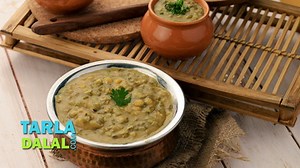 Rajasthani Dal Recipe (Green Moong Dal And Chana Dal)