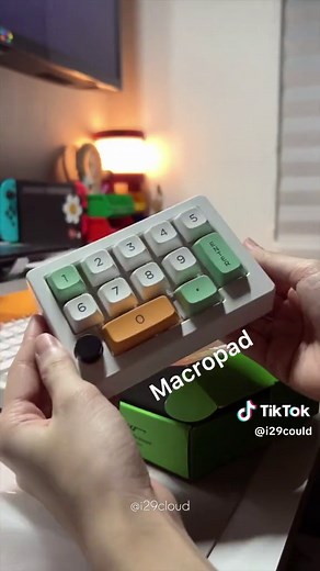 Unboxing the MKESPN K808 Macropad