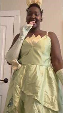 Princess Tiana cosplay and starting a face painting business.💚💚