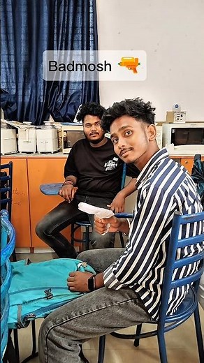 badmosh in college 🔫 #collegemasti #collegefunny #viral #trending #trendingshorts