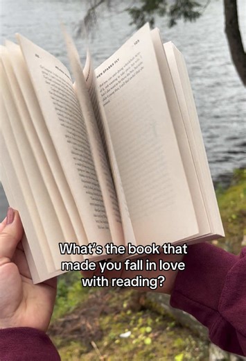 I’ll go first: Anne of Green Gables 👧🏼💚 #BookTok #BookClub #ReadingCommunity #ReadingList #AnneOfGreenGables