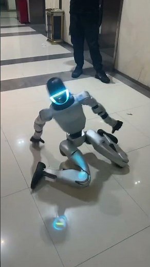 Robot failure#robot#dance#fail#earthwindandfire#september#china#tech#viral#fyp