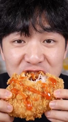 The only KFC bucket you need to see 🤤 #kfc #mukbang #foodgoals