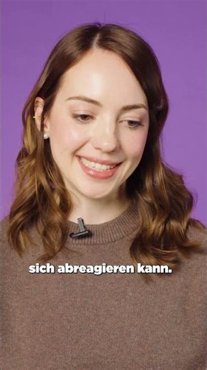 Rippenbruch bei der Geburt?! #hebamme #geburt #frageinklischee #shorts #interview