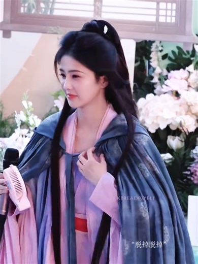 Charming Bai Lu: The Rising Star of Chinese Cinema