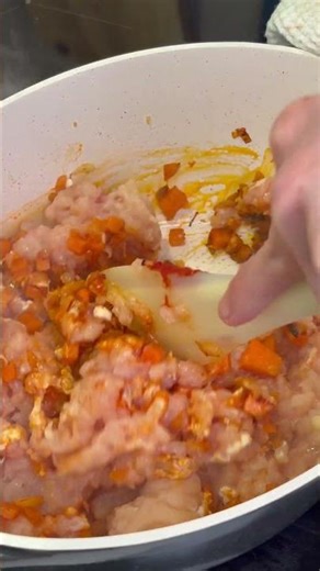 Chicken Bolognese, but make it rich 🍷🔥