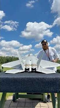 Flying the NEW RC F-22 V2 on 8s!