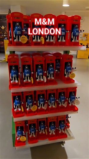M&M london #shorts #hcvlogsuk #travel #mandm #londonvlog #piccadillycircus