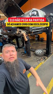 A S10 2.8 chegou aqui na oficina com falha no sensor de rotação e simplesmente não dava partida. ⚠️ Partimos para o diagnóstico correto e, com o auxílio dos copos de teste, conseguimos identificar o verdadeiro vilão: defeito na roda fônica. Nada de trocar peça no escuro. Diagnóstico preciso, solução certa. Agora é substituir a roda fônica, montar tudo com critério e colocar essa bruta pra rodar novamente, do jeito que tem que ser. 💪🚙 #S1028 #Diesel #MecanicaDiesel #DiagnosticoPreciso #SensorDe