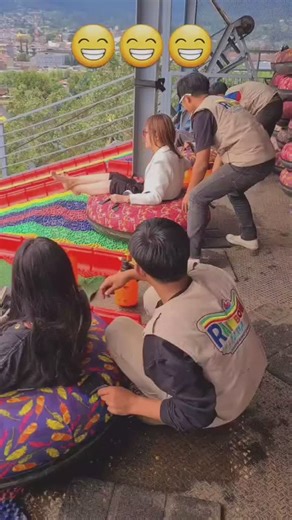 Coba Rainbow Slide dengan Paket Supir Murah
