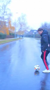 It’s a little bit ✌️ easy | Woody & Kleiny