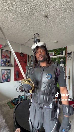 VR Gaming Setup: BHaptics, Virtuix Omni & HTC VIVE