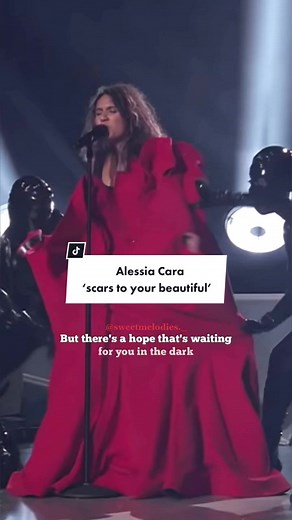 Alessia Cara - Scars to Your Beautiful Live Performance at MTV VMAs 2017