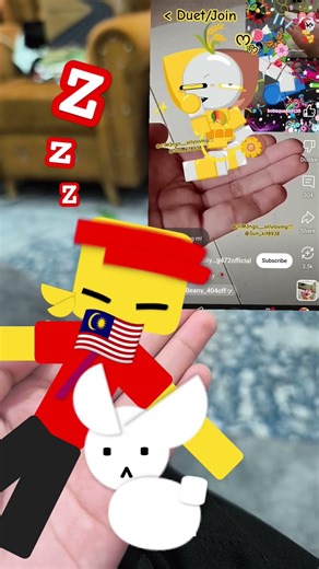 mellioto is sleepin on my hand-