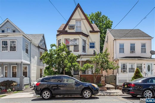 26 Hemlock Street 3 #3, Paterson, NJ 07503 - MLS 26006630 - Coldwell Banker