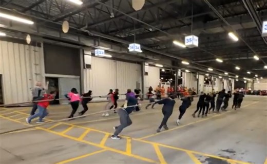 Calgary’s annual Bus Pull sees teams come together for charity