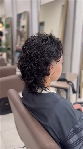Men's wave perm for voluminous look at Salon de Freya in Los Angeles