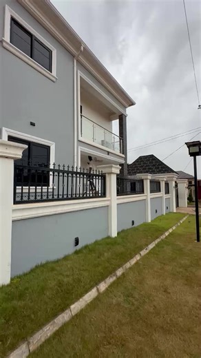 Family-ready and inviting Family-Friendly 4-Bedroom Duplex in Adenta-Ashiyie, 4000gh per month for a year advance. 24/7 security - Modern kitchen: microwave, extractor; all rooms with A/C - Master suite with ; bright dining and family areas , stove, cooker, garden; reliable water supply; excellent road access - Elegant interiors and quality finishes throughout - Ready to move in — schedule a viewing: [0240697212] #iamamadaasebr3 #fyp #fyppppppppppppppppppppppp #foryoupage #Adenta