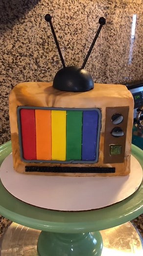 Baking a TV Cake | Creative Cake Decorating Ideas