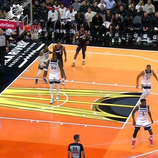 Dillon catching fire in the third. | Phoenix Suns