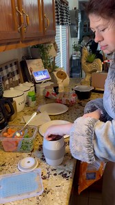 Cooking with Callie. Check it out EGG COOKER $19.50 grab the link and make your mornings or any day better. #truelovethefilm #adoseoftruelove #alookintocalliesheart #thetruelovefoundation #philviardo #williamssyndrome #dollyparton #MichaelRayMusic #formerprodigymedia Link to grab yours http://www.pamperedchef.biz/alookintocallieskitchen | A Look Into Callie's Heart