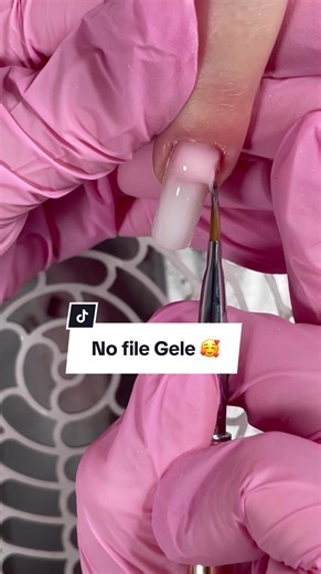 Neue Gele für perfekte Nägel im Lynis Nail Shop