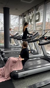 Коли покликала подругу на ранкове тренування о 9:00🤭💤😴 Тренуйтеся разом з Viper Gym💪🏽 ☎️ 097 0166 405 📌 м. Хуст, вул. Івана Франка, 39 | Хуст Viper Gym