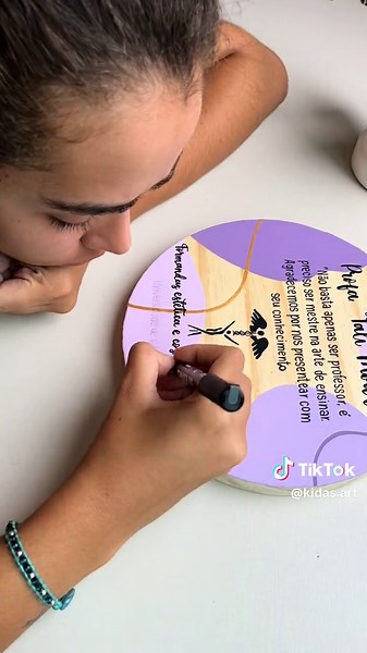 Presente Feito à Mão para a Professora Homenageada