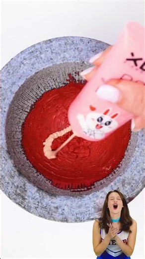 Cosmetic Chaos: DIY Fun Face Mask Challenge! 💄😂✨