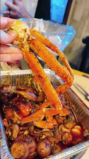 Florida Hidden Gem - Mr and Mrs Crabs