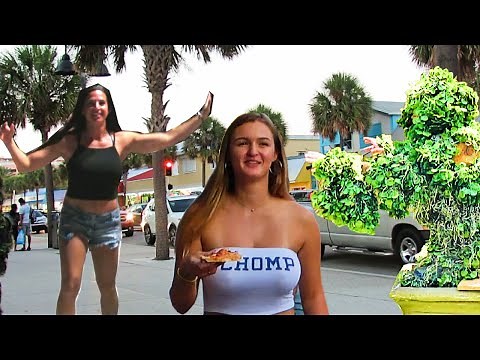 BEST BUSHMAN SCARE REACTIONS PRANK AT THE BEACH!