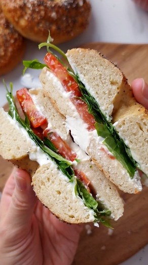 Katarina Cermelj on Instagram: "Psyllium husk is a ✨️magical✨️ ingredient that makes PROPER gluten-free bread possible – I know I talk about it allll the time 😅 but it truly makes a huge difference and if you want to make amazing gluten-free bread, you NEED to know about it. I prefer to use it in the gel form, where you first mix it together with water to make the psyllium gel and *then* add it to all the other ingredients. This gives you a workable dough straight away because you don't have to