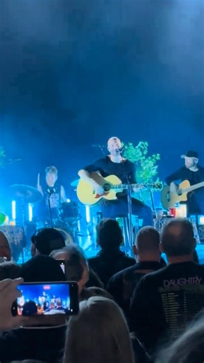 9.3K views · 371 reactions | "Take me back to this moment right now! Seeing Daughtry live is a spiritual experience. If you haven't, consider this your sign to buy tickets! 落" | Soundwave Stories | Facebook