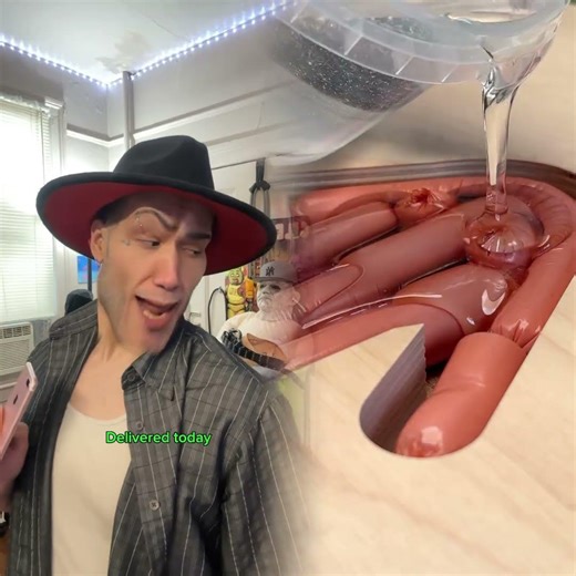 Dad waits for a package delivery😆🤣#funnyvideo #comedy