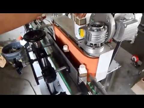 Square Bottle Wrap Around Labeling Machine