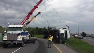 9.1K views · 142 reactions | A Metro Tow Trucks RTR40 on the front of this recovery performing a super smooth roll over in the Toronto GTA area, Thank you JKM Towing. | Metro Tow Trucks | Facebook