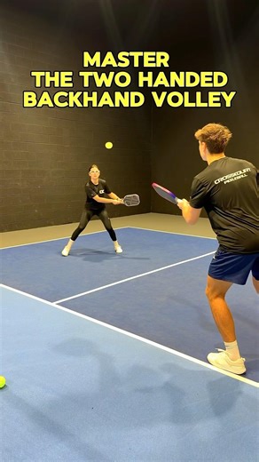 This drill will help you master your two handed backhand volley 🤝 #pickleballtips #pickleball