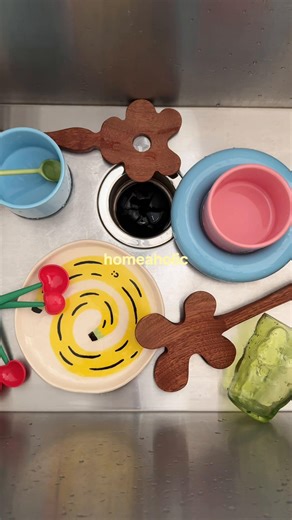 you won’t catch me outside 🦋💫🪺🍀🍊🌟 #homedecor #interiordesign #colorfulhome #interiordecorating #dopaminedecor