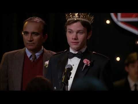 Glee - Kurt Gets Crowned As Prom Queen 2x20