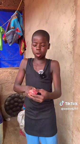 Old version of me 😲😂😂😂😂 | Pepper Soup