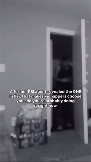 𝑭𝒆𝒓𝒏𝒂𝒏𝒅𝒆𝒔 𝑱𝒐𝒔𝒆𝒑𝒉 on Instagram: "1. They watch how you respond to your name. If someone calls your name from behind and you turn around immediately, fully engaged you’re marked as compliant. Predators test responsiveness in public spaces. They want to see if you’ll stop, turn, and give attention to a stranger’s voice without hesitation. Agents are taught the opposite acknowledge without full engagement, keep moving. 2. They check if you’re aware of your surroundings when you stop. 